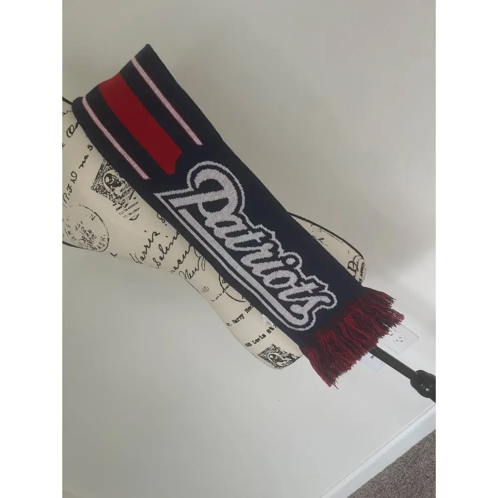 NFL FOOTBALL NEW ENGLAND PATRIOTS SCARF REVERSIBLE WINTER FANATIC APPAREL ICONIC